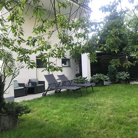 Ferien-Monteur-Wohnung Am Bach Im Gruenen Mit 3 Schlafzimmer Hemer Extérieur photo