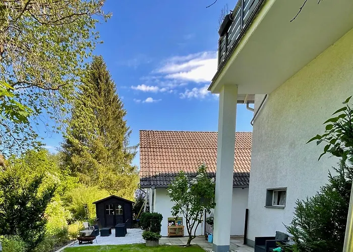 Ferien-Monteur-Wohnung Am Bach Im Gruenen Mit 3 Schlafzimmer
